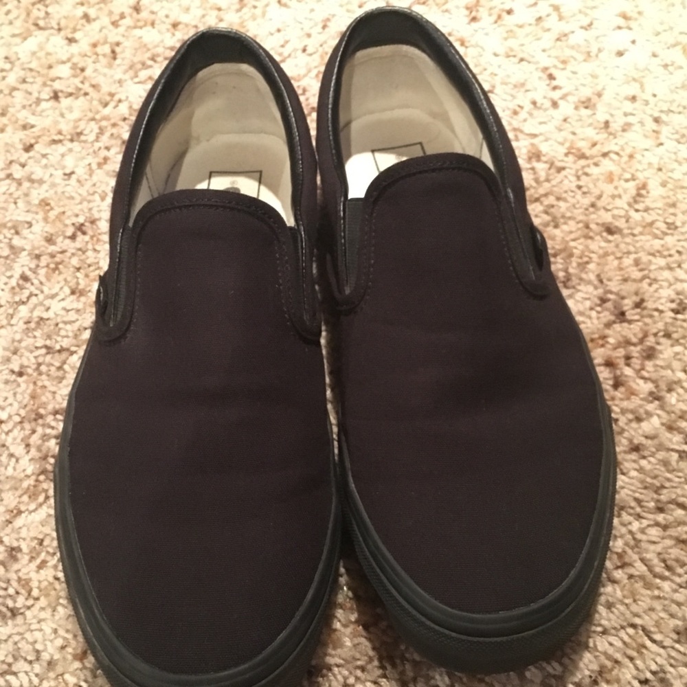 Black classic addition Vans size 9.5